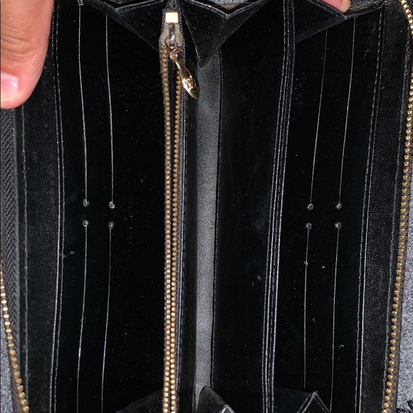 Louis Vuitton Female Wallet - Picture 8 of 8